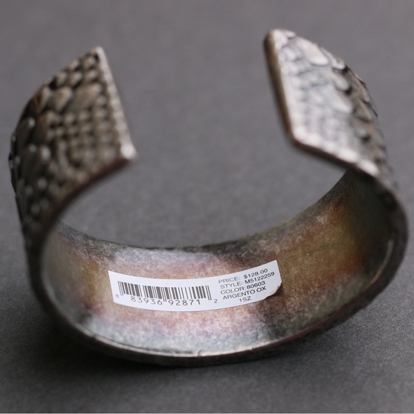 Marc Jacobs Swallow Wide Cuff in Silver - Picture 3 of 4